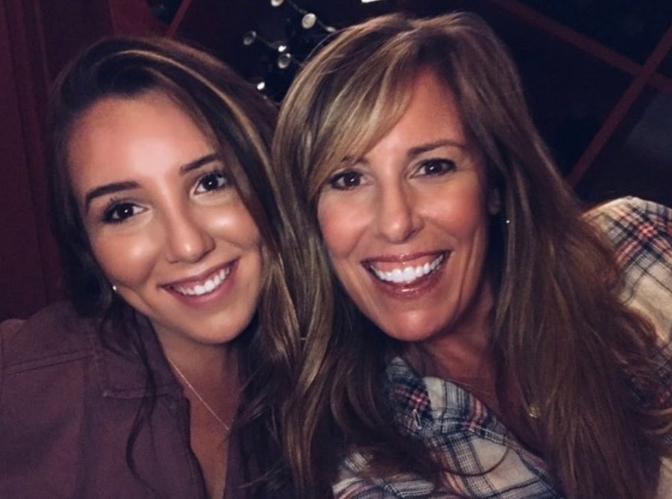 10 Things I Learned When My Mom Took Over My Tinder