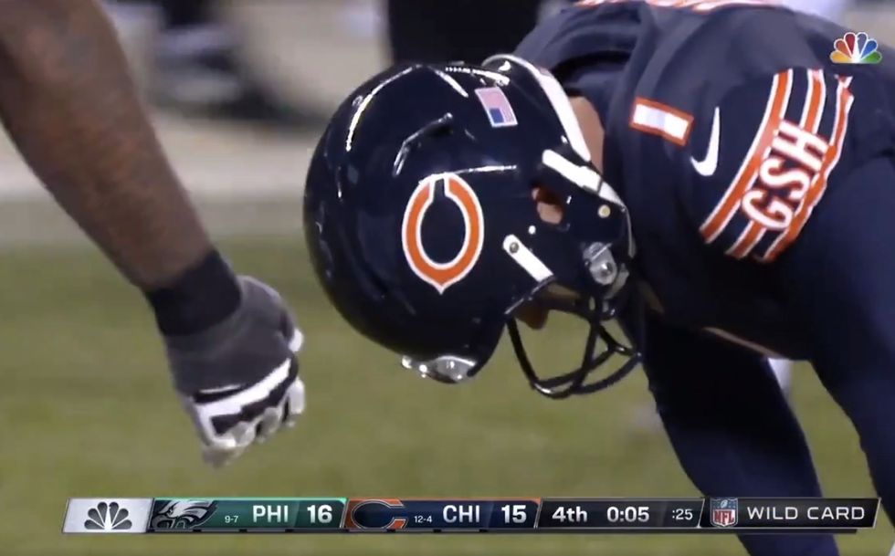 Watch Bears' kicker misses field goal that would've won playoff game