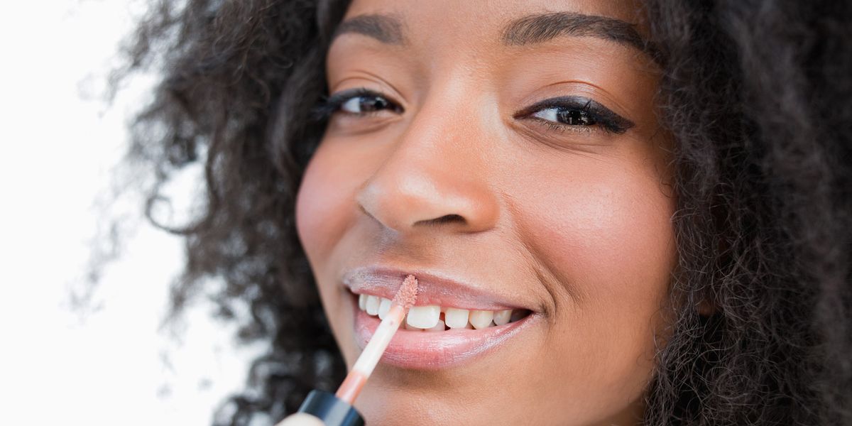 It’s Poppin’: The 411 On Lip Plumping Gloss