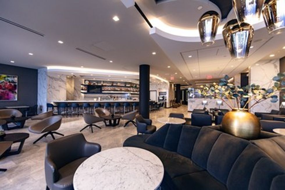 United Polaris Lounge Opens At Lax United Hub