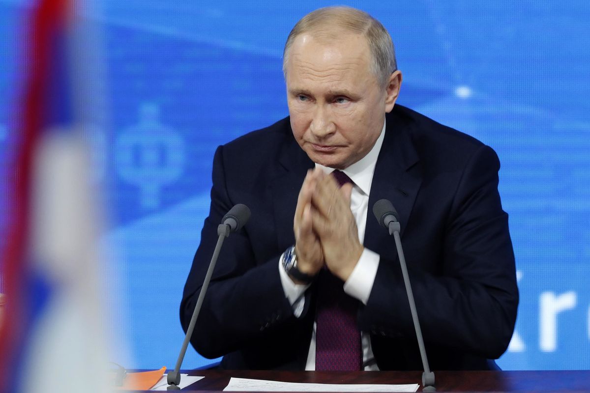 Ma quali troll russi. Sono i governi a pagare i giornalisti per infangare Putin