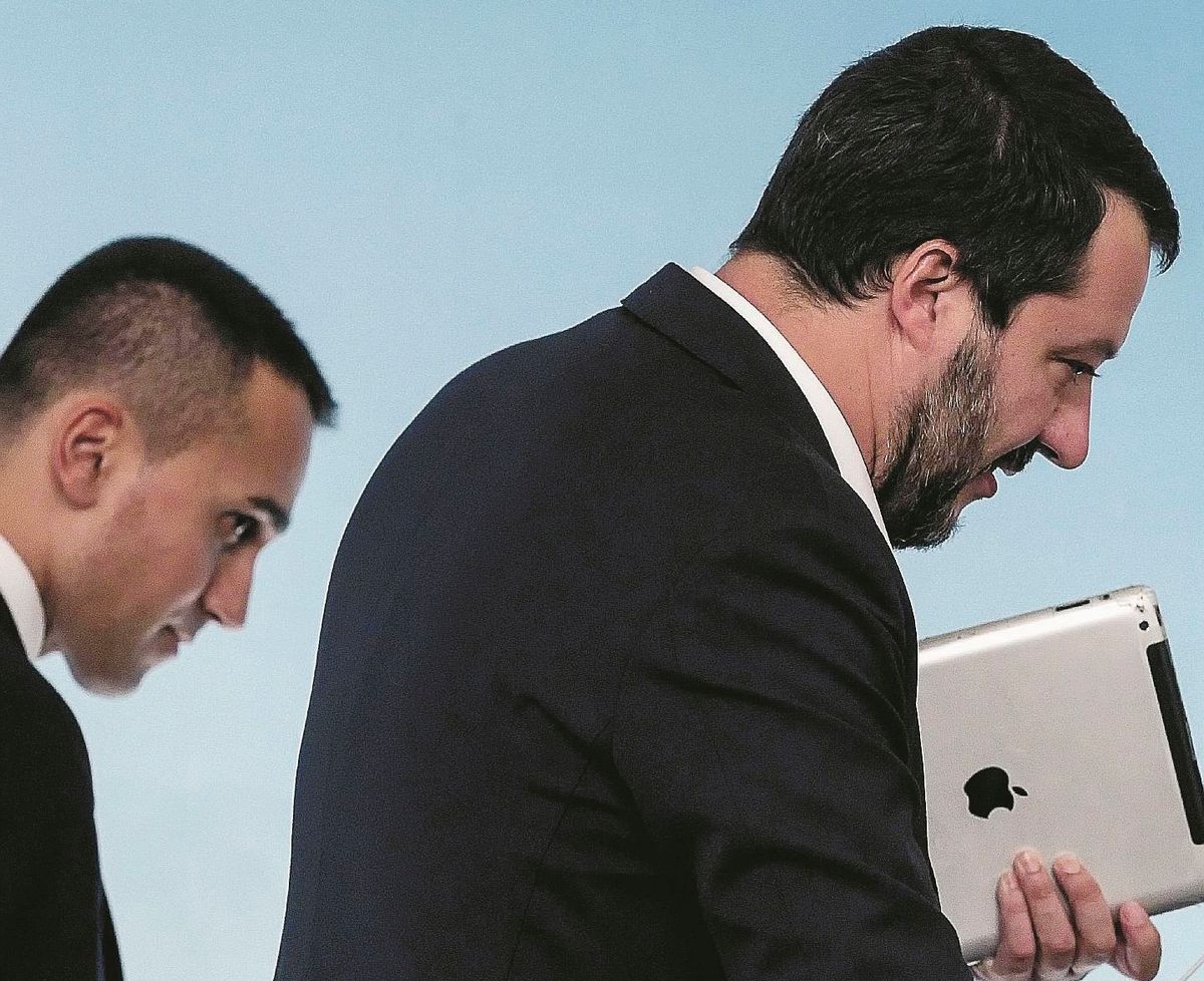 Liti sui disabili e battaglia su Consob. Il decretone slitta di una settimana