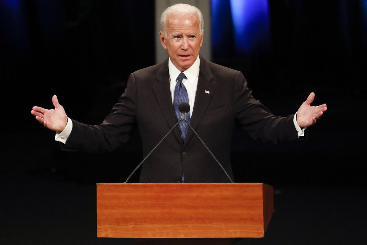 I dem vogliono togliere dal frigo Biden contro Trump. Ma rischia la fine della Clinton