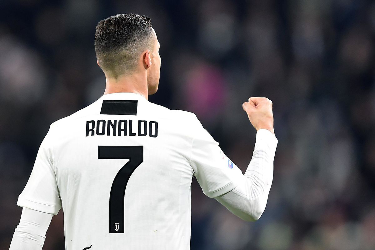 CR7 gol, vince la Juve. Ma nello stadio arabo che isola le donne l’Italia perde la faccia