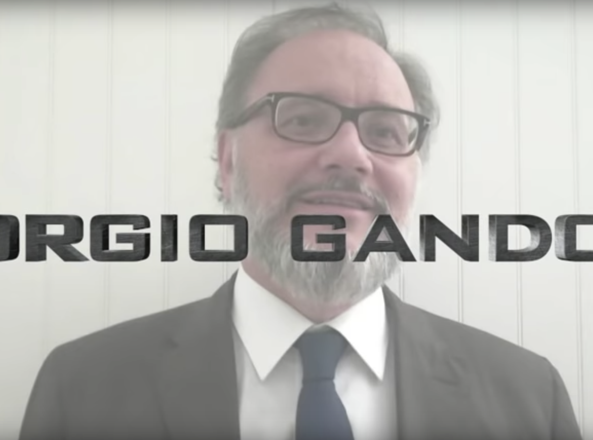 La sinistra col manganello che tifa per il metodo Pinochet non ce l'aspettavamo
