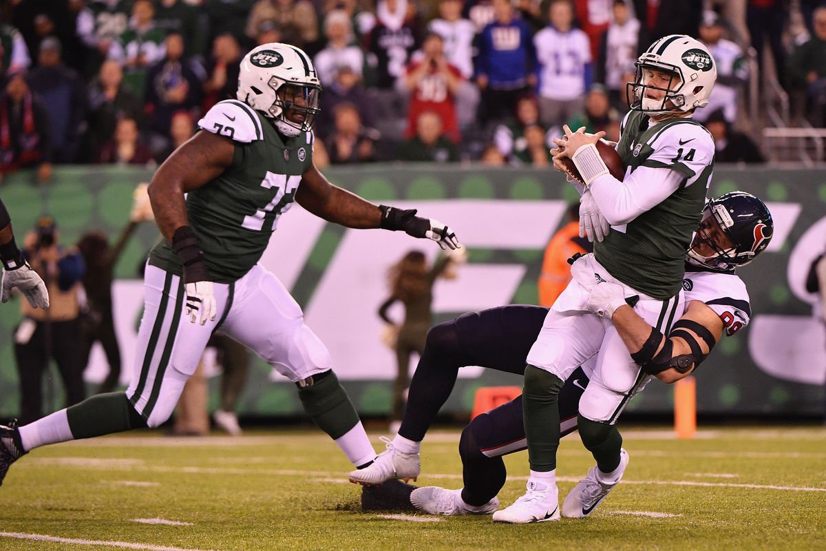 Texans grind out 10th win of the season thanks to stellar play from J.J. Watt