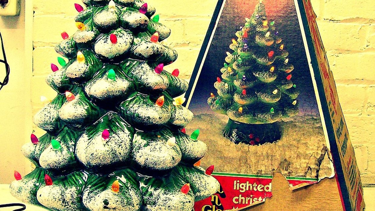 Ceramic Christmas trees are making a comeback and we definitely want one
