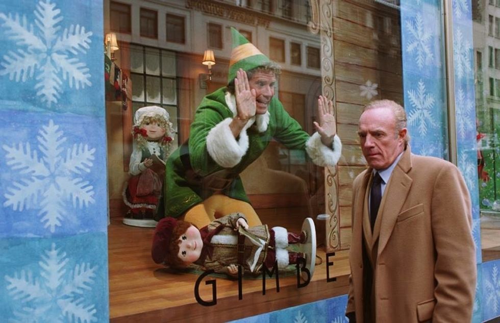 17 Experiences All Resident Assistants Have Had, Reenacted By Buddy The Elf
