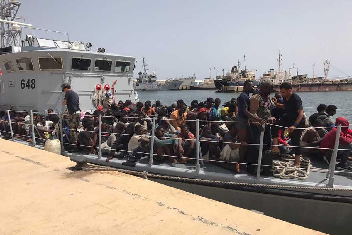 «Riportare i migranti in Libia? Si può fare». Lo dice anche il diritto navale