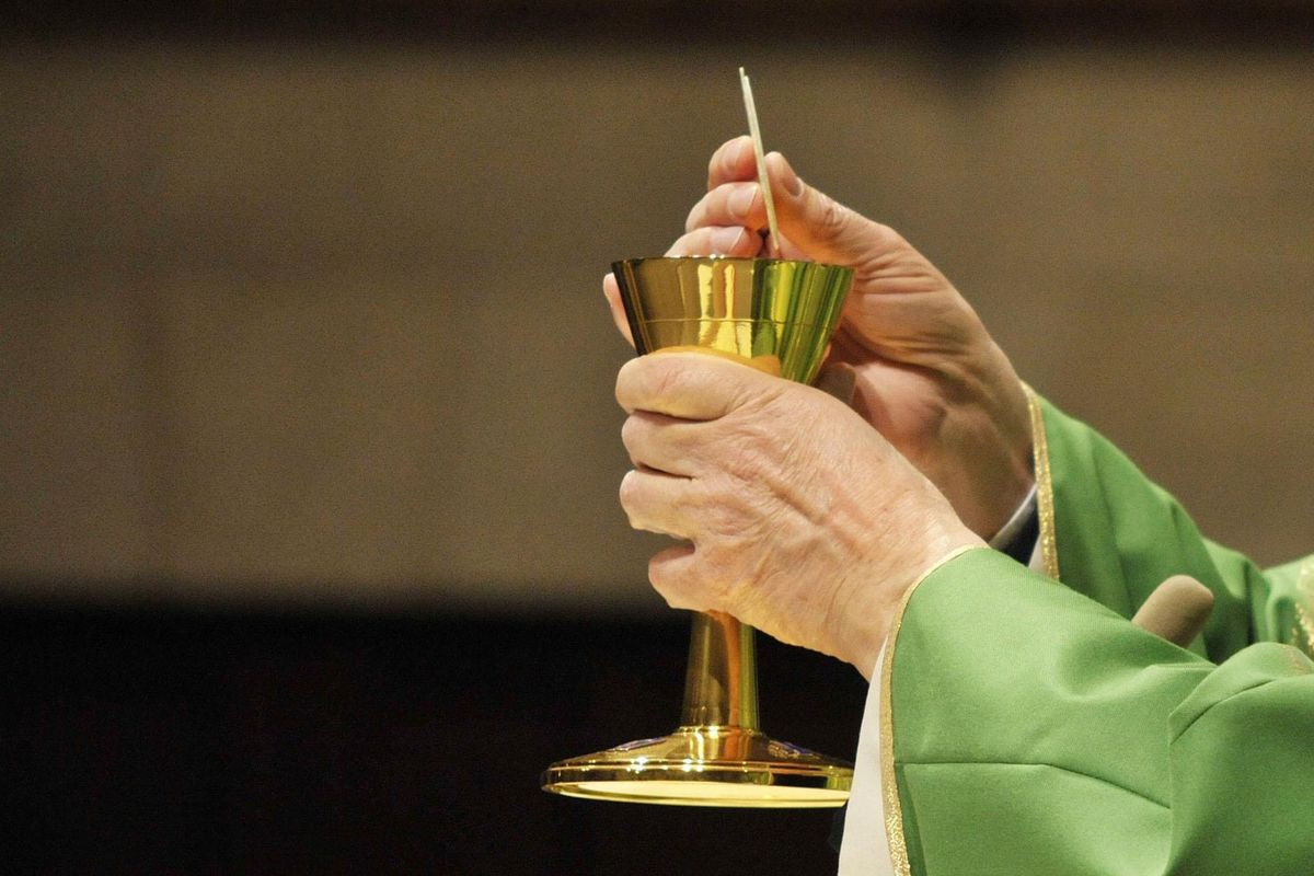 Arnoldo Mosca Mondadori: «L’eucaristia? È più moderna dei social»