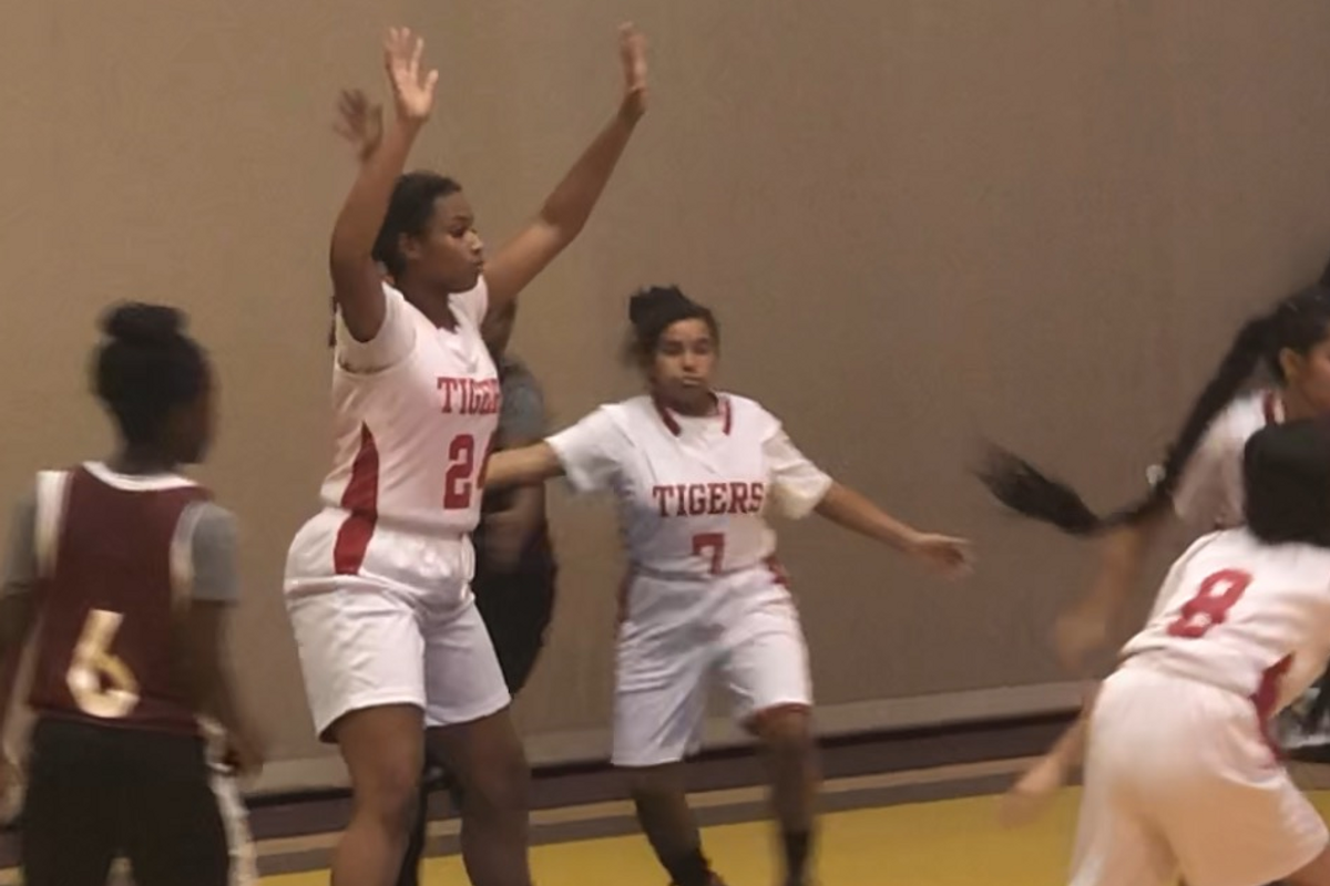 Shhhhh! 8th-Grader could be future of Houston girls' hoops