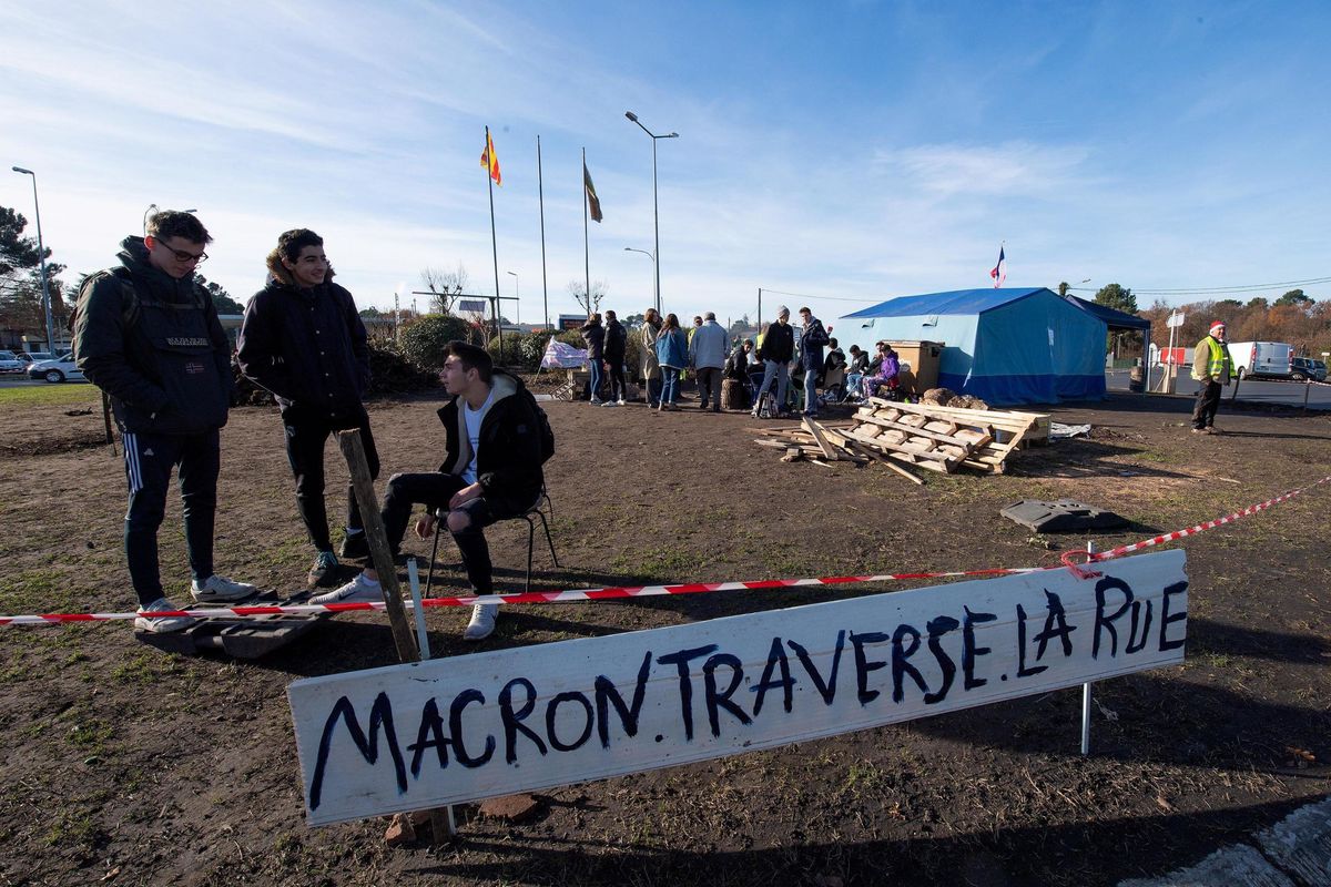 Economia e banche i flop peggiori. Ma Macron rischia anche a casa sua