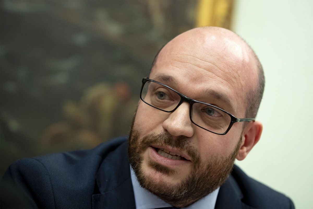 «Un miliardo di euro per aiutare gli italiani a fare più bambini»