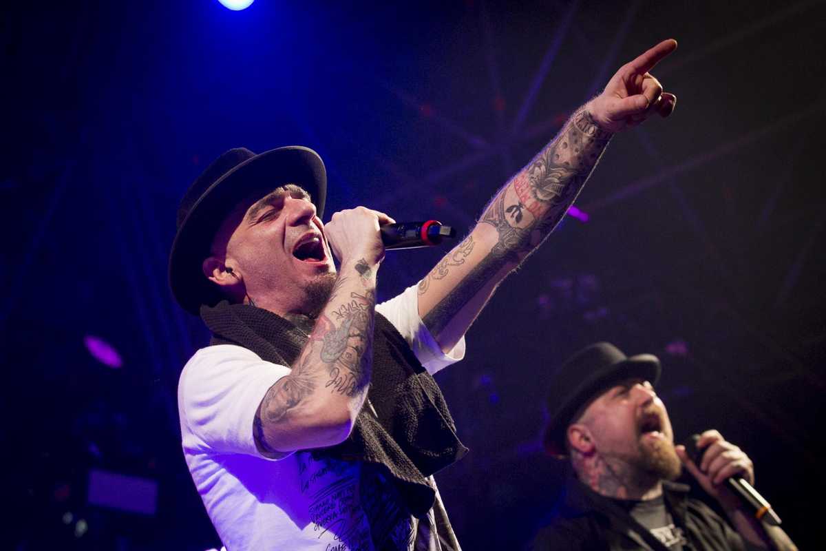 J-Ax fa l’inno hip hop alla provetta. Ma il «diritto al figlio» non esiste