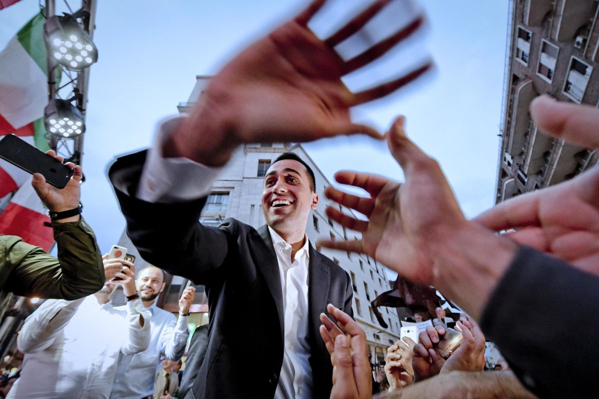 Di Maio chiede «un po’ di deficit» per placare la base del Movimento