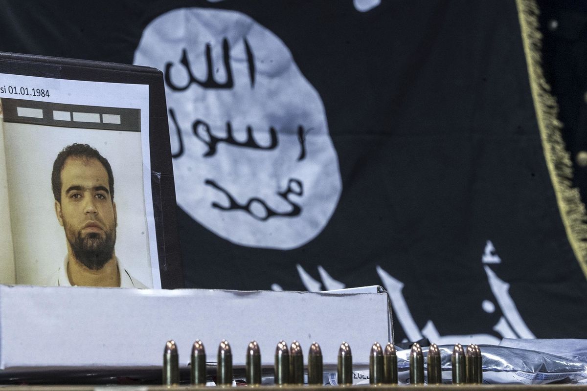 Ci sono nove italiani trucidati dall’Isis dei quali lo Stato si è già dimenticato