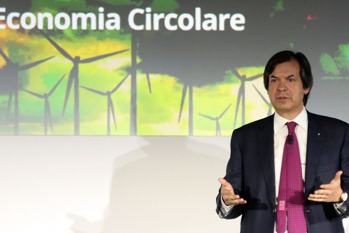 La crisi di Piazza Affari fa paura a Messina: «Intesa rischia di essere contendibile»