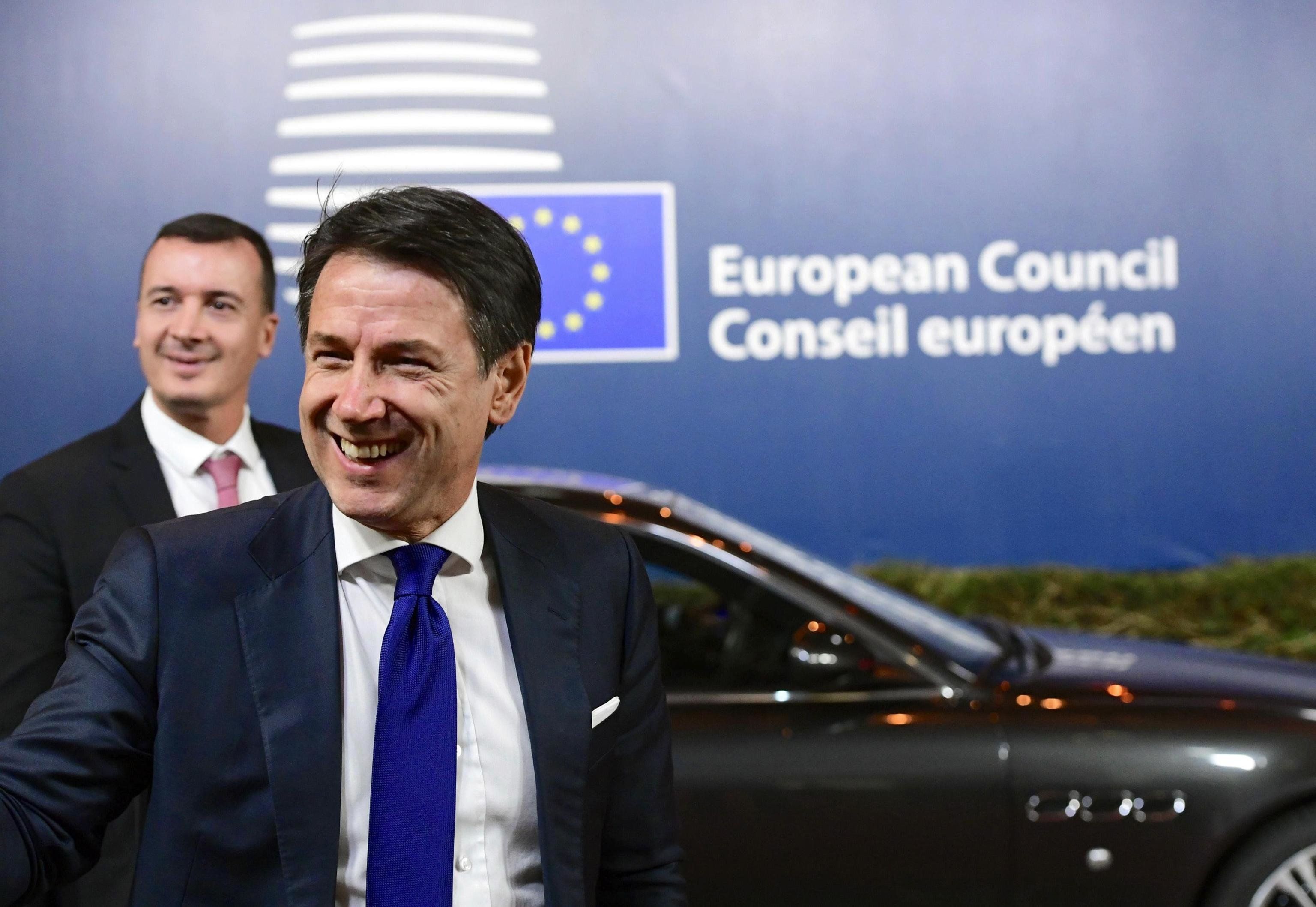 Bruxelles adesso ci chiede l’1,98%. Conte: «Non siamo al mercato»