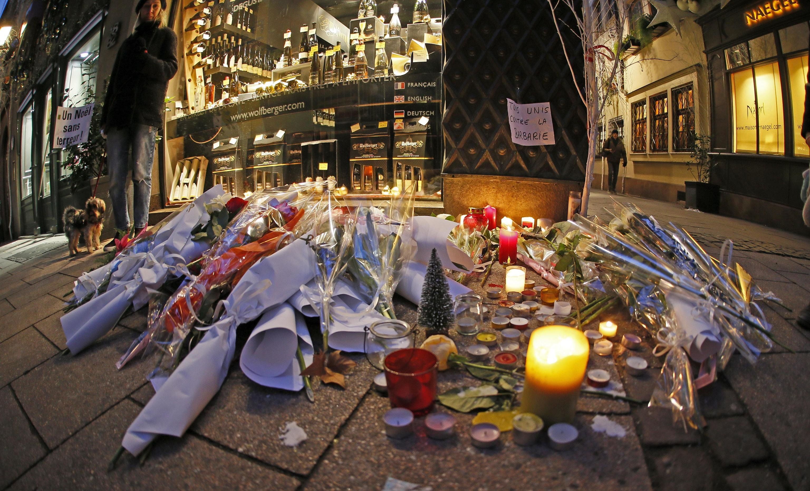 Il terrorista solitario fa strage e umilia la Francia