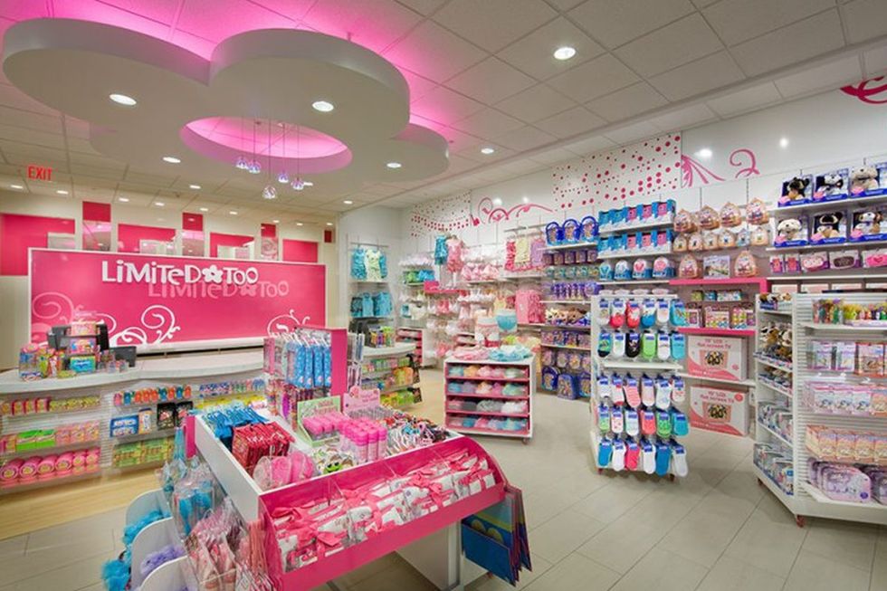 6 Stores That Defined My Middle School Fashion Sense