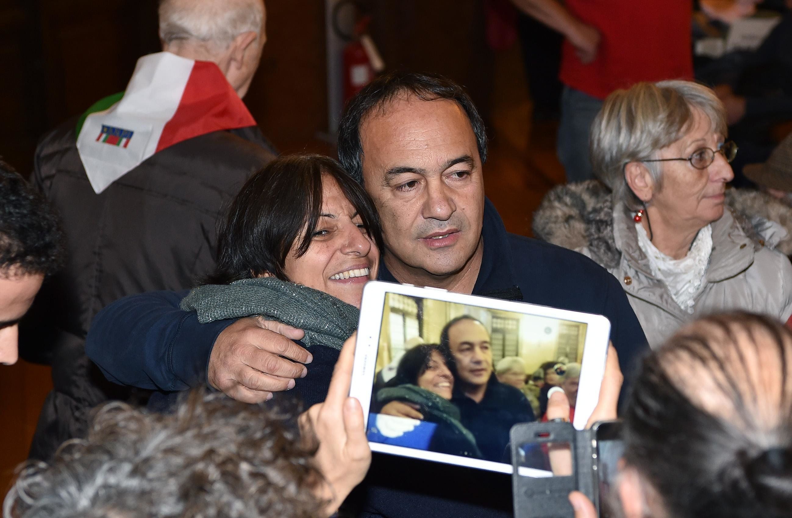 Soldi a pioggia, folli censure e propaganda nelle scuole. Ecco il «libro nero» dell’Anpi