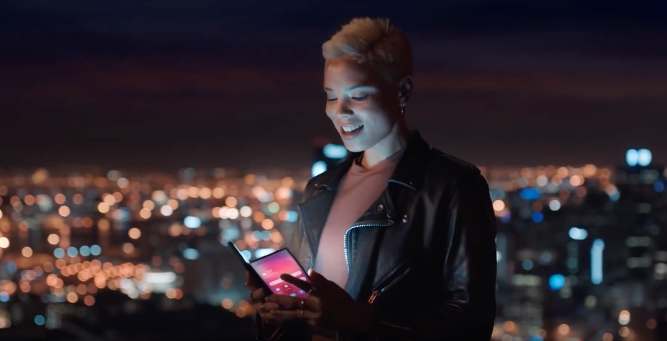 Did Samsung just reveal the folding phone in its own TV ad?
