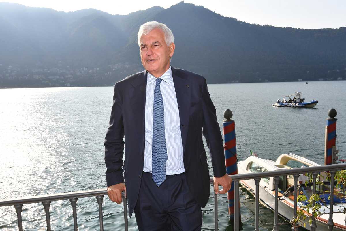 Gli Usa: fuori Huawei dall’Italia, in cambio avremo più aerei cinesi