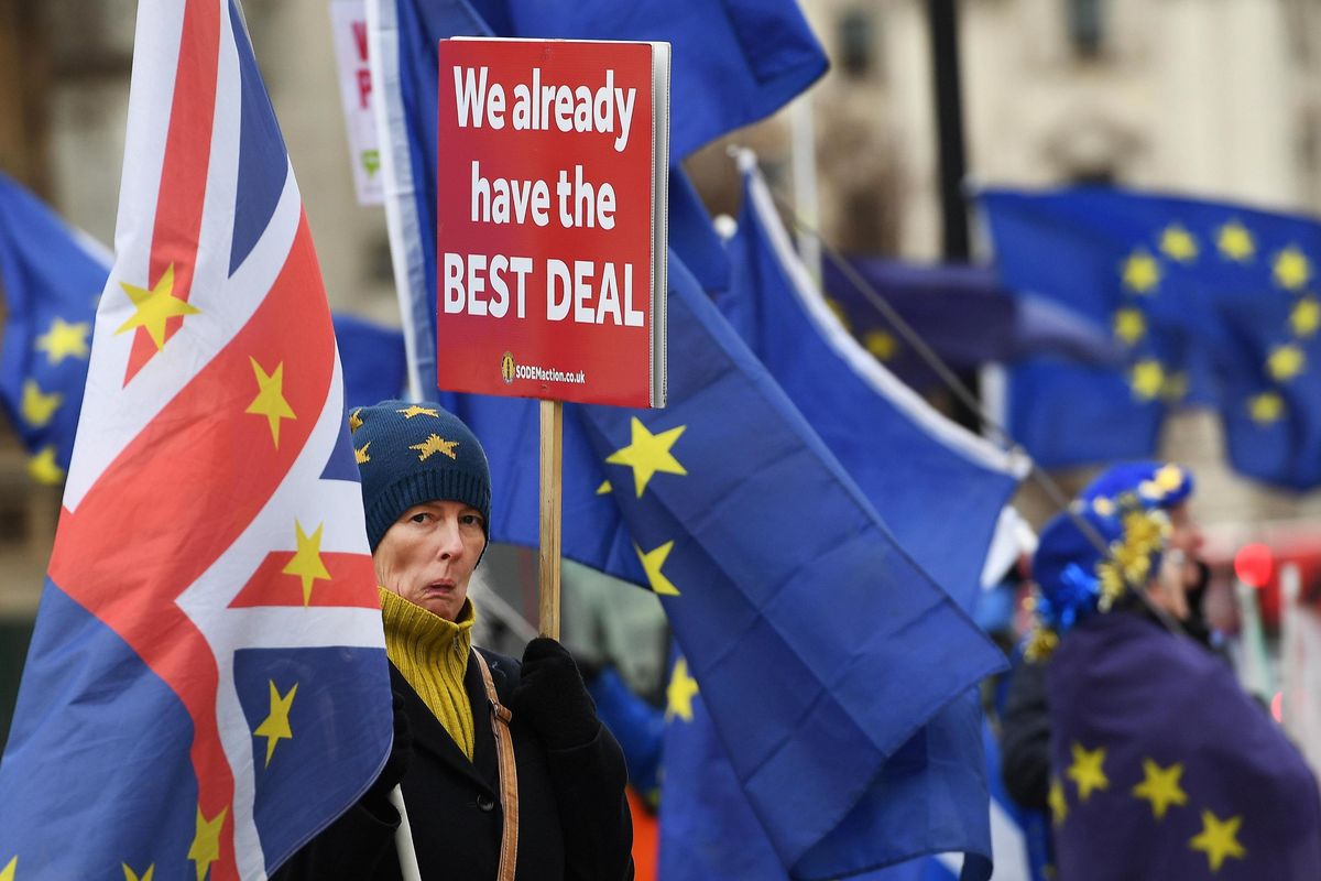 La minaccia di Barnier: «L'Inghilterra rimarrà fuori da 750 trattati»