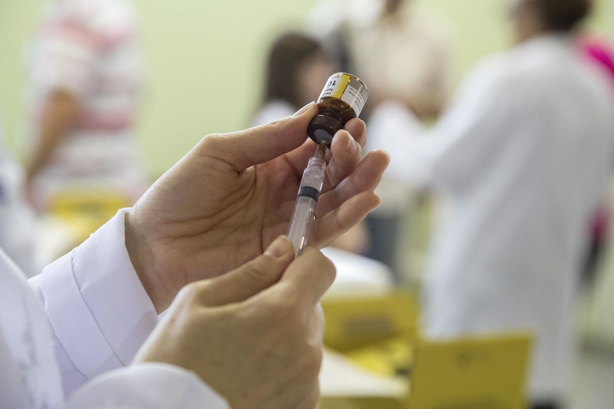 Bimbo non vaccinato isolato all’asilo. Resta solo in classe senza i compagni