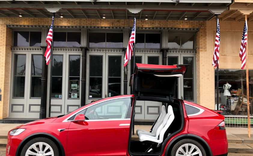 Texas startup using Tesla cars for eco-friendly travel