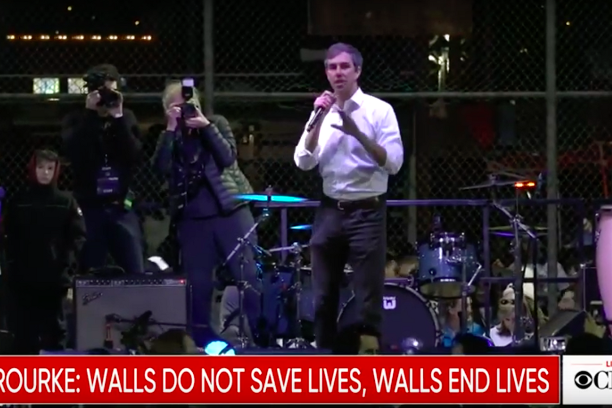 Donald Trump Measuring His Dick Again, Beto O'Rourke Edition