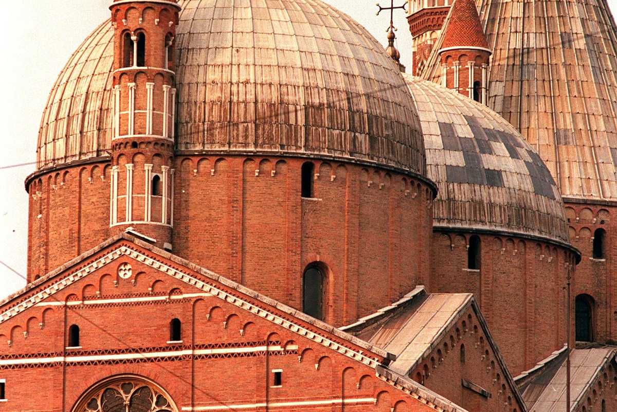 Regalo di Natale dei frati padovani: a casa i giornalisti del «Messaggero»