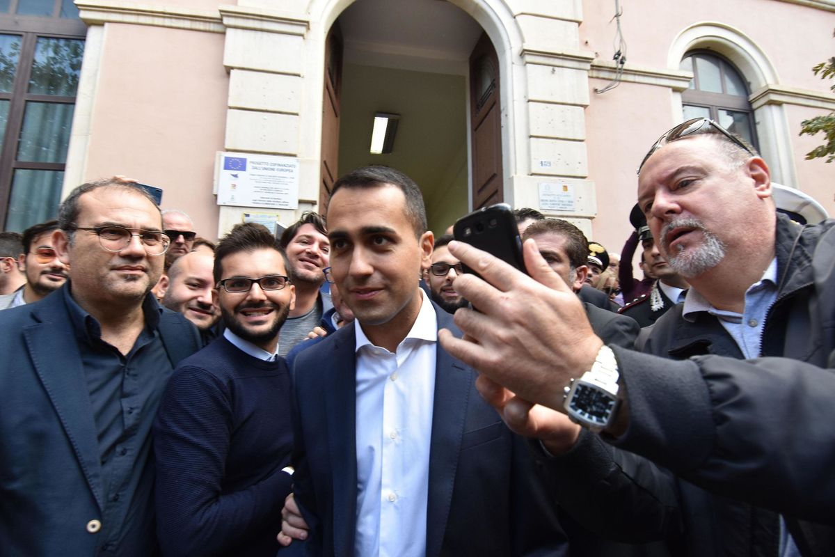 Aspettiamo i fatti prima di bocciare Di Maio