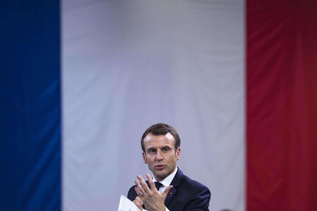 Il solito Macron gioca sporco contro di noi