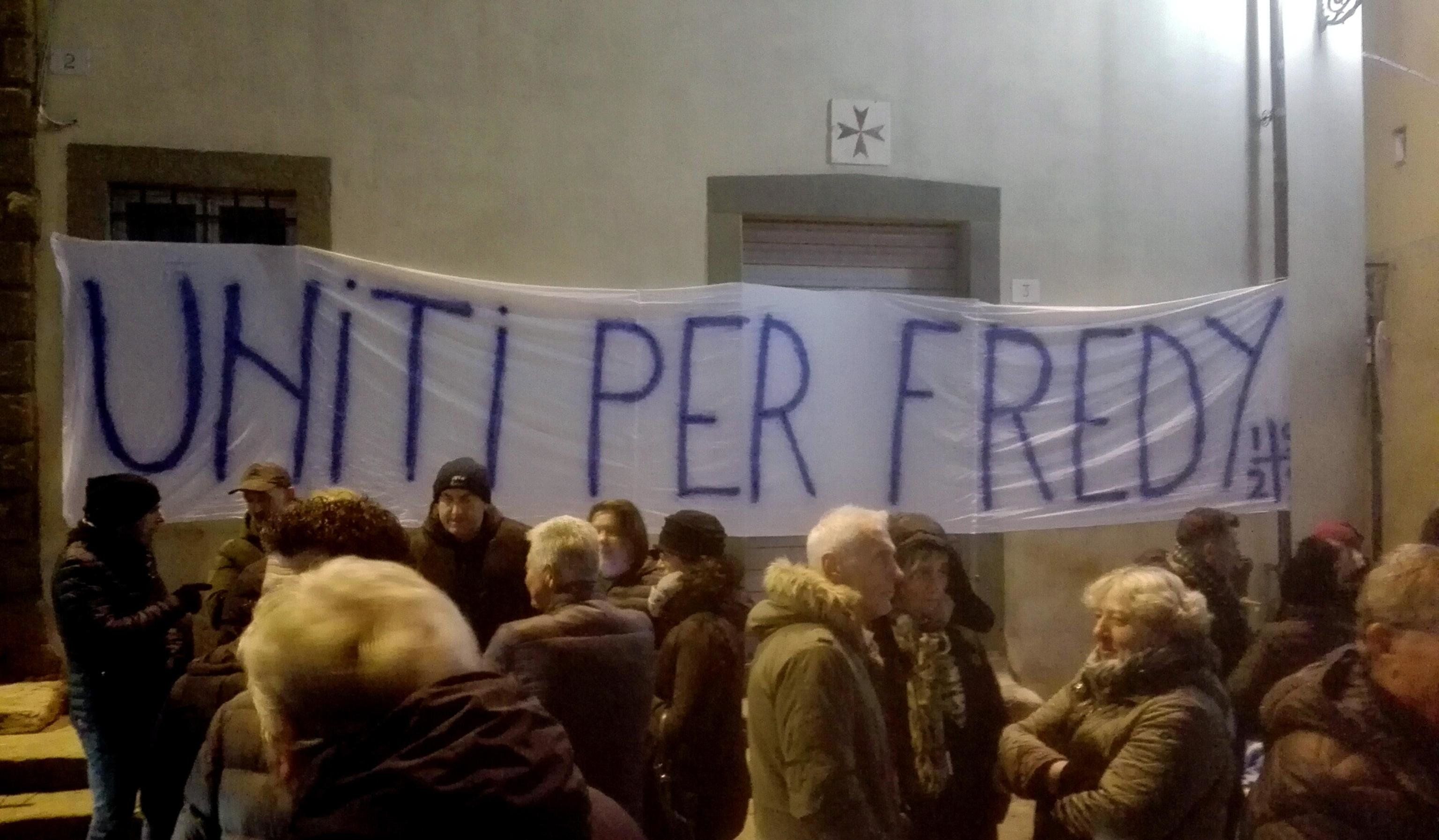 Oltre l’indagine, per Fredy c’è pure la gogna