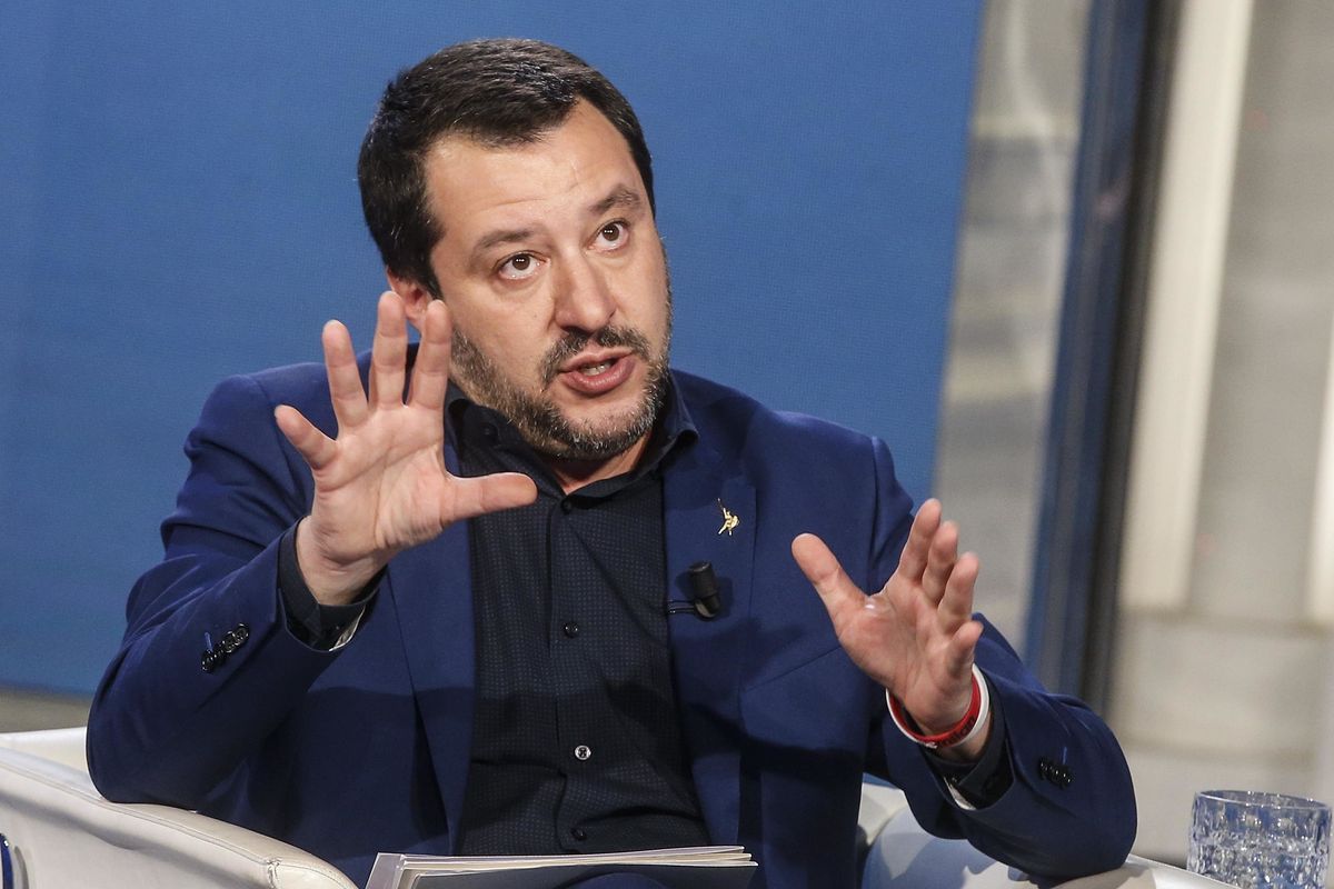 La storia è scritta. Il bulldog Salvini farà un boccone del buon Di Maio