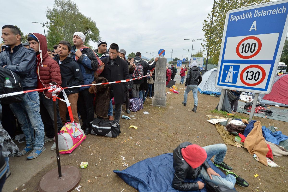 Al grido «prima gli Austriaci», Vienna tira il freno sui profughi