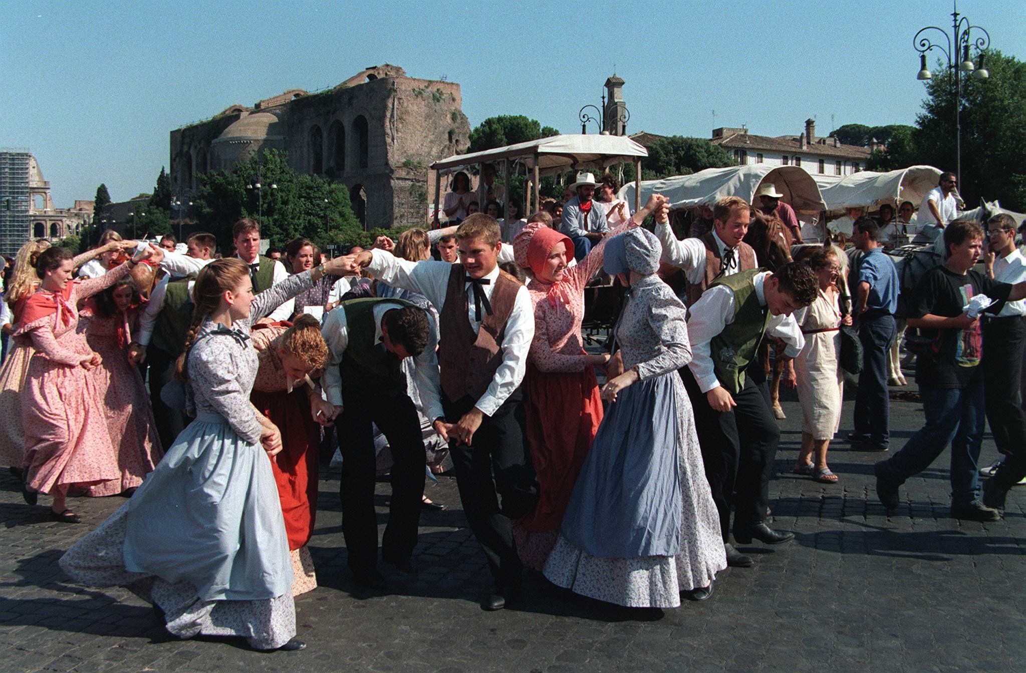 Se vuoi essere te stesso devi vestirti bene