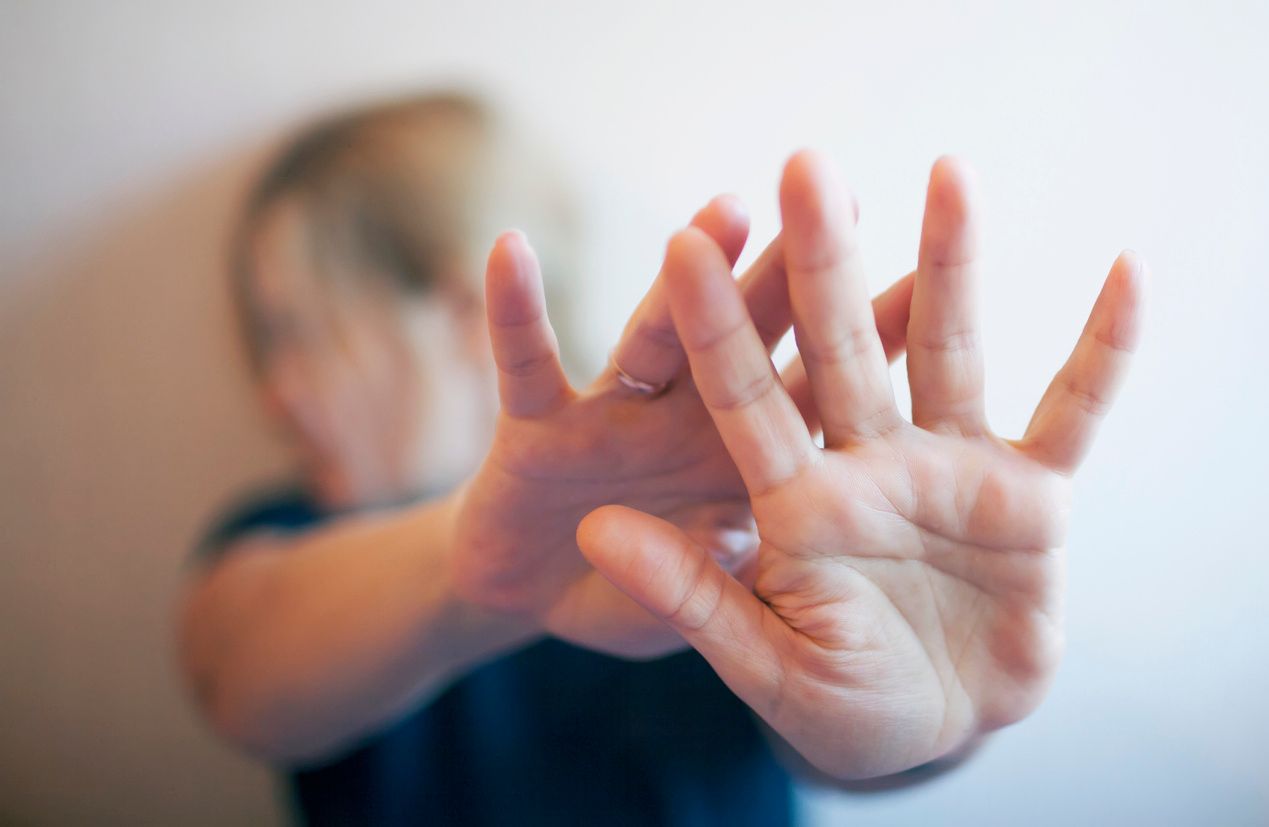 Stuprata a 15 anni, accusa uno straniero