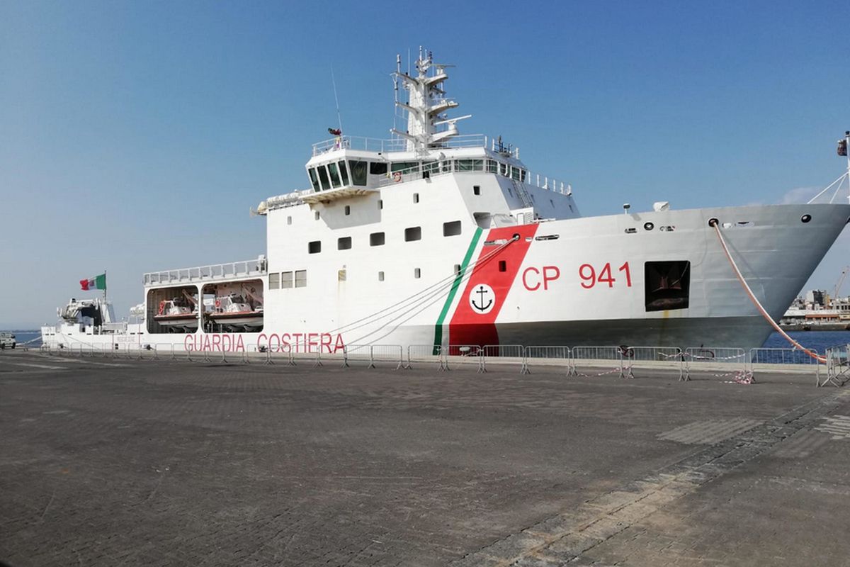 Nave Diciotti attraccherà a Catania. Salvini: «Non sbarcherà nessuno»