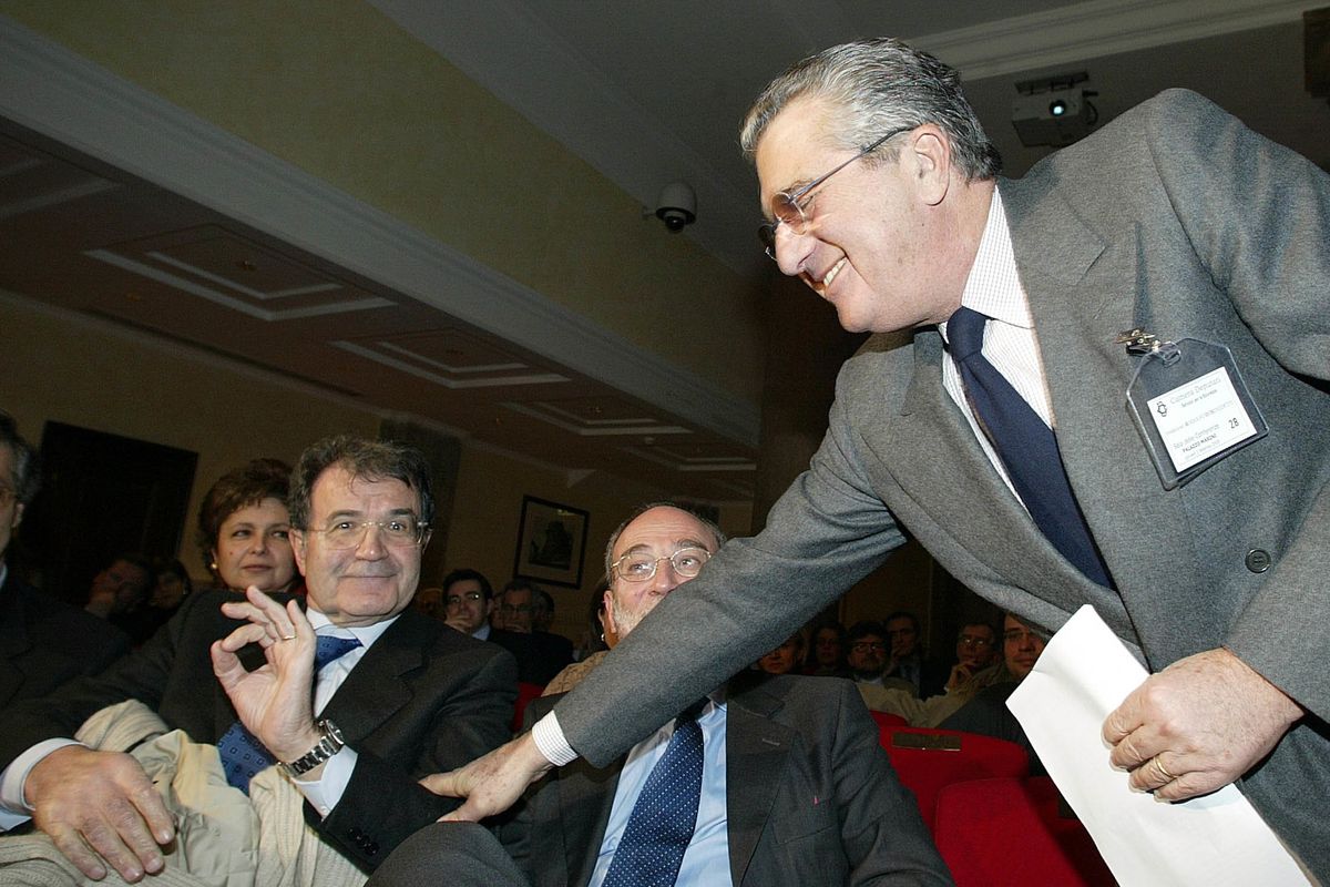 Prodi prova a ripudiare le svendite