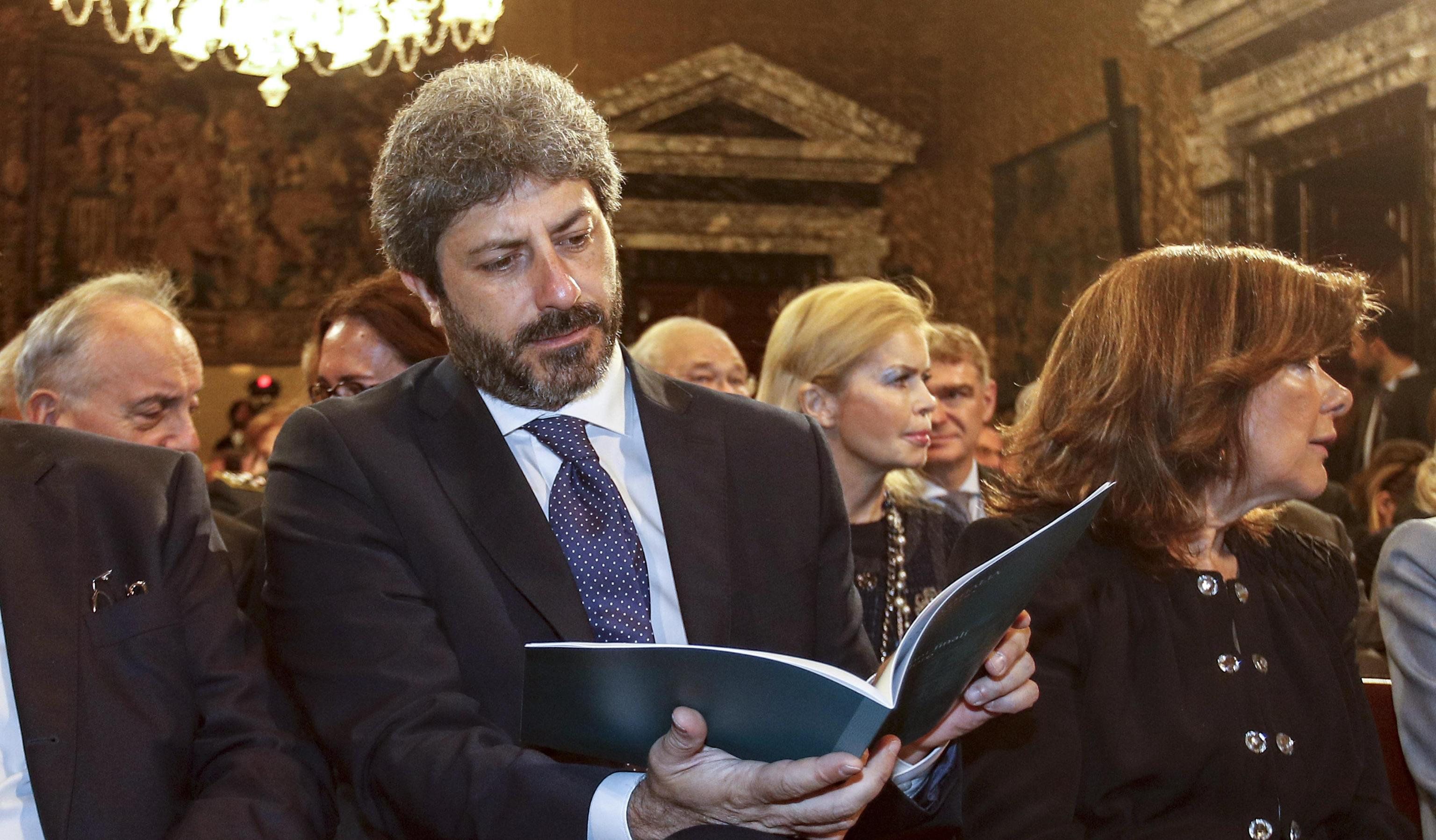 Scusi, signor Roberto Fico, che fine ha fatto l'abolizione del vitalizio?