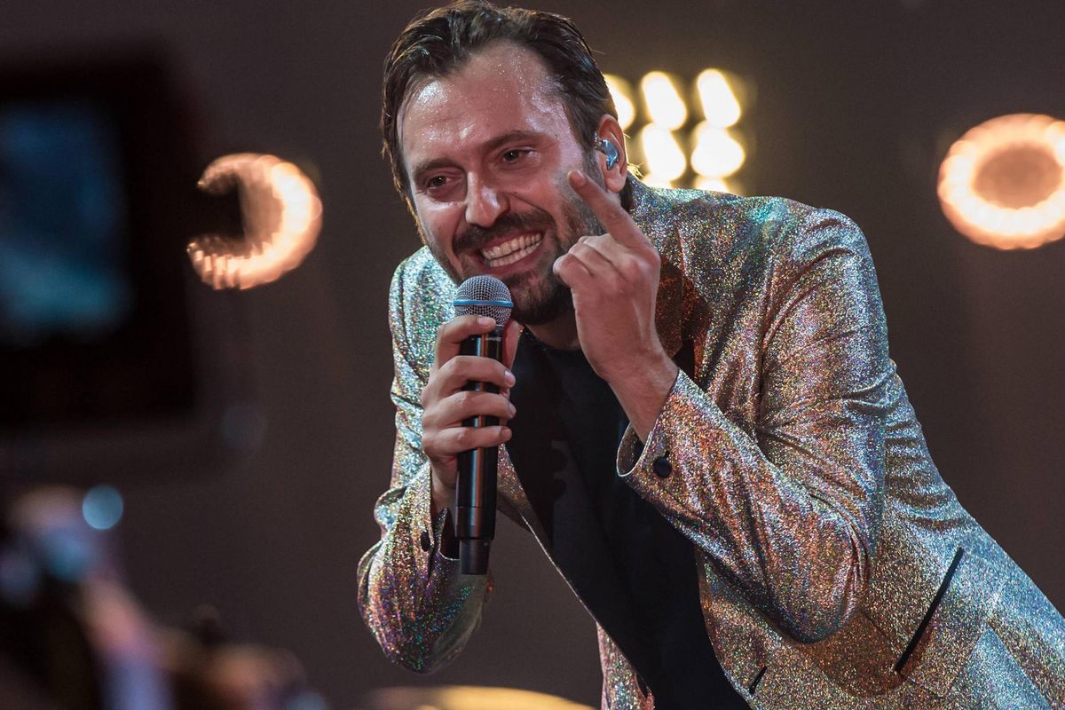 L’inno di Cremonini al vittimismo islamico