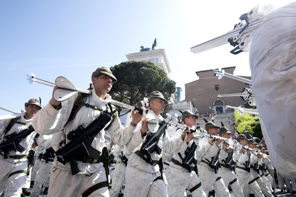 Utilità sociale e crescita professionale: la leva obbligatoria è idea realistica