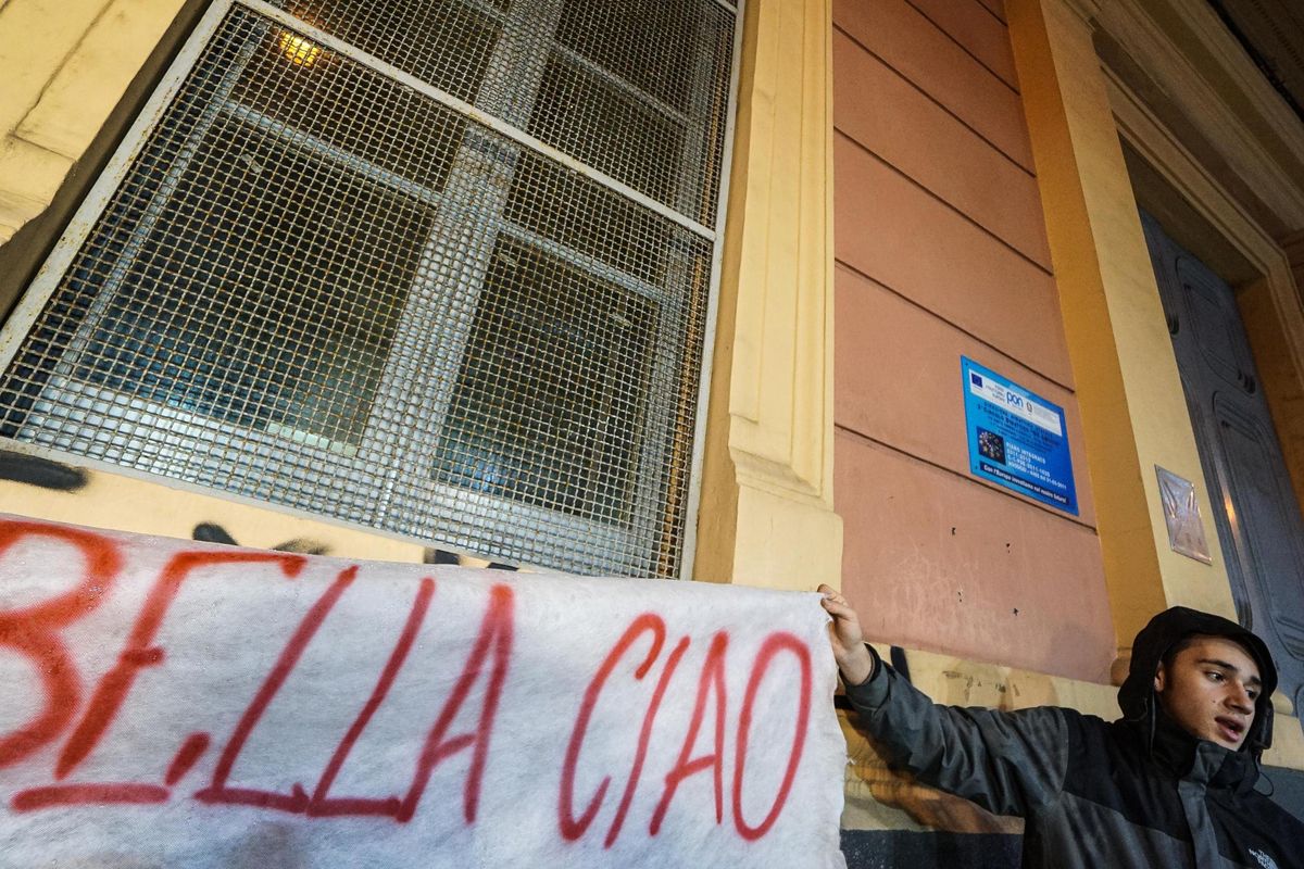 Per «Bella ciao» scatta il revival pop: tutti la cantano, ma nessuno sa cos’è