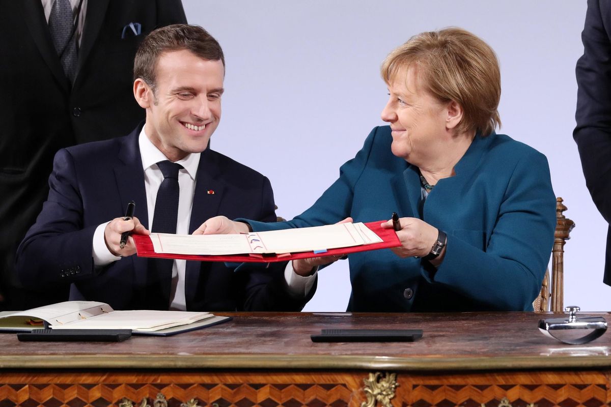 L’ultima congiura degli eurobolliti, Macron e Merkel ci tagliano i fondi