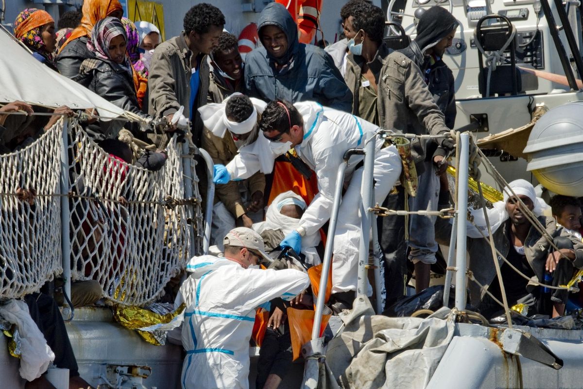 I profughi sono salvi. La sinistra però è furibonda perché voleva portarli qua