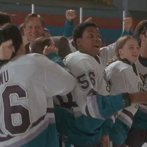 Kenan Thompson Just Hit The Ice With Other 'Mighty Ducks' Cast Members, And The Nostalgia Is Real Y'all 😍