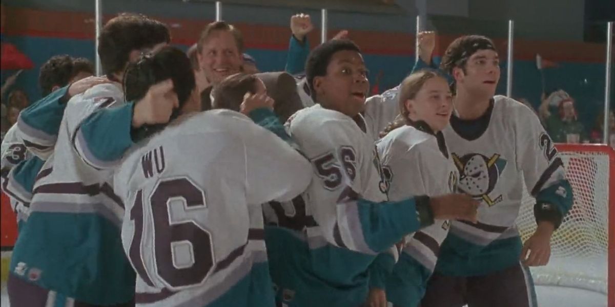 Kenan Thompson and 'Mighty Ducks' Co-Stars Enjoy Epic Reunion at a Hockey  Game