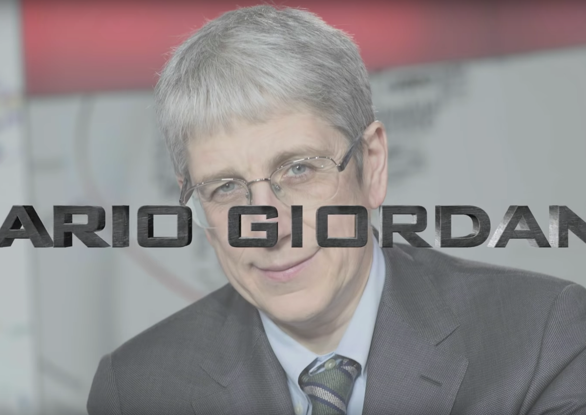 Finalmente: telefonino in classe vietato per legge